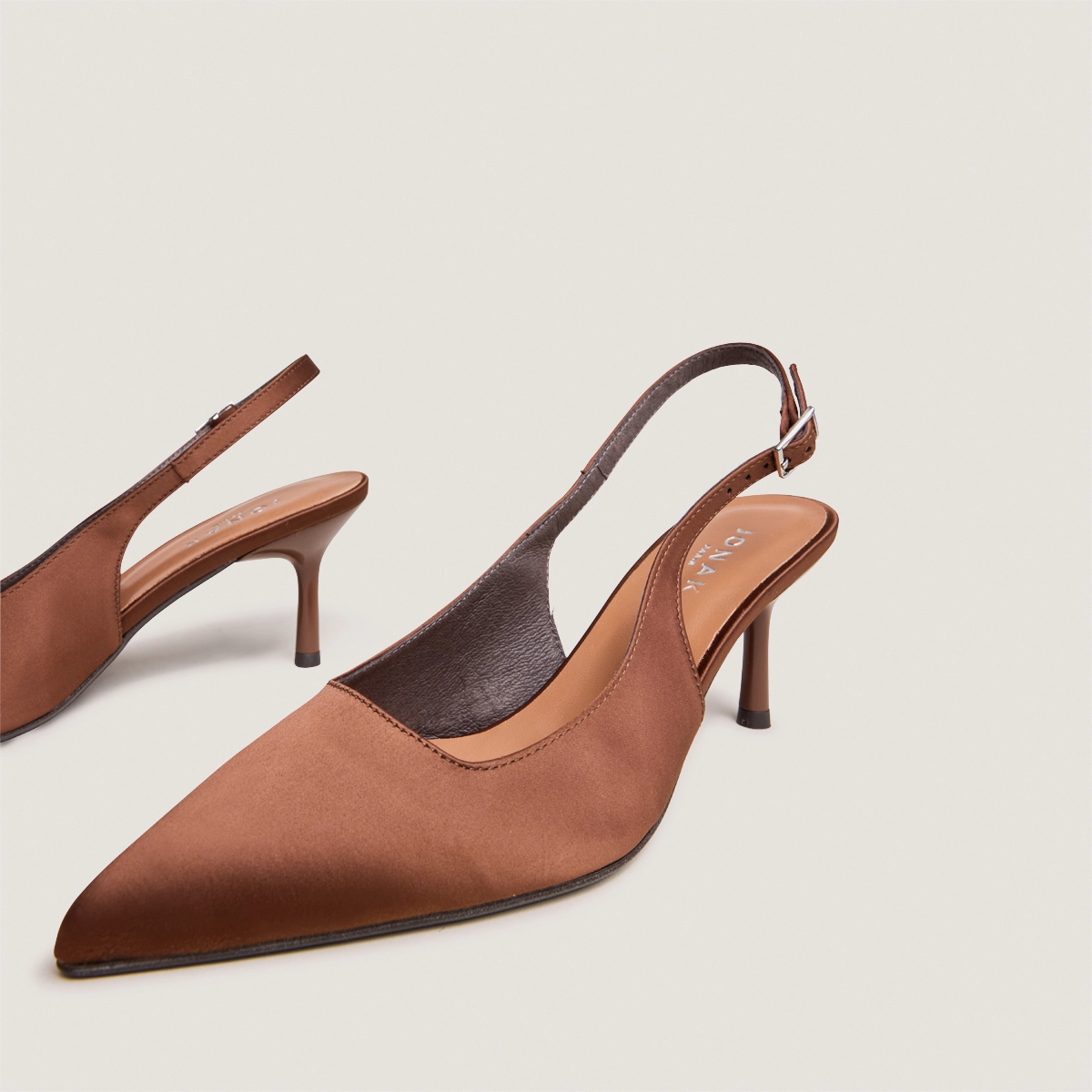 Escarpins slingbacks en satin marron | DIAMANTUS | Jonak