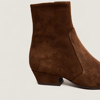 Bottines à bouts pointus en croûte marron | DOMAINE | Jonak