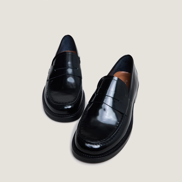 Mocassins à bouts ronds en cuir glacé noir | DOLIVIA | Jonak