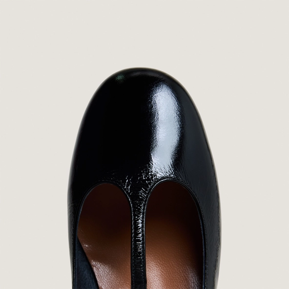 Salomés à petits talons en cuir brillant noir | DALOME | Jonak
