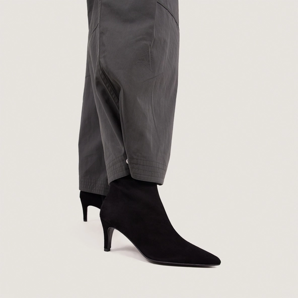 Bottines à talons fins en velours noir | DIEMINA | Jonak