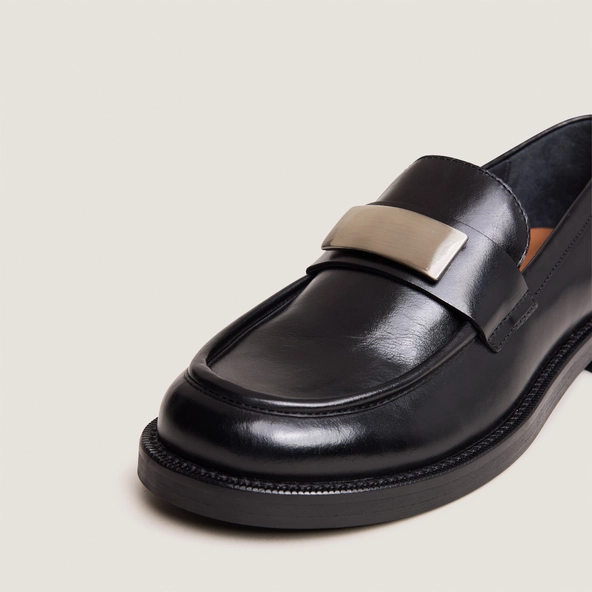 Mocassins à bouts arrondis en cuir noir | DANAIS | Jonak