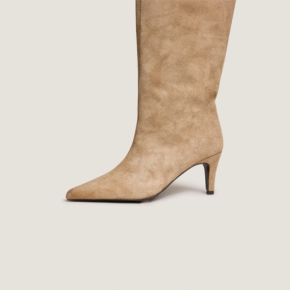 Bottes à talons et bouts pointus en croûte taupe | DELAINE | Jonak