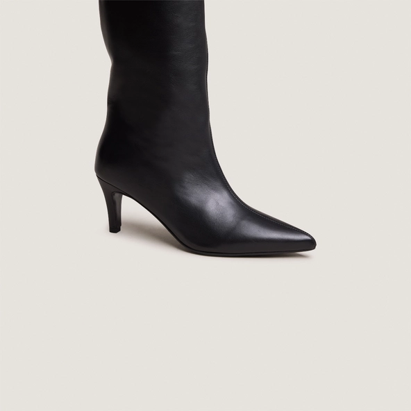 Bottes à talons et bouts pointus en cuir souple noir | DELAINE | Jonak