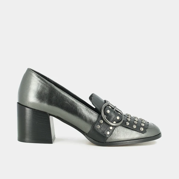 Mocassins à talons et pattes frangées et cabochons en cuir métallisé acier | CHACHOU | Jonak