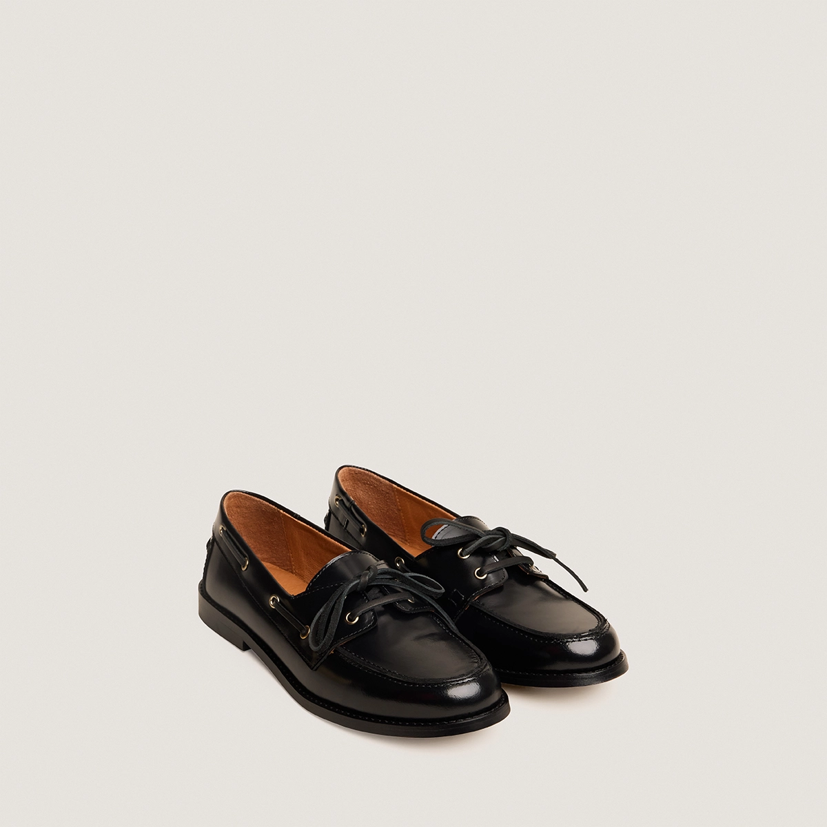 Mocassins &agrave; lacets en cuir glac&eacute; noir | AULGA | Jonak