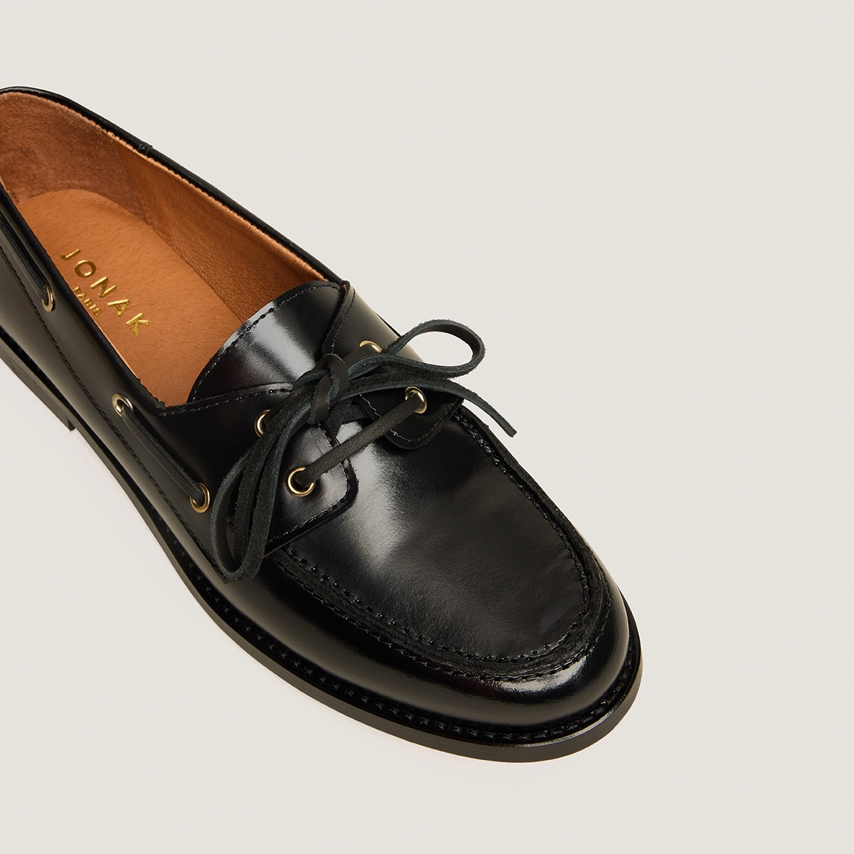 Mocassins &agrave; lacets en cuir glac&eacute; noir | AULGA | Jonak