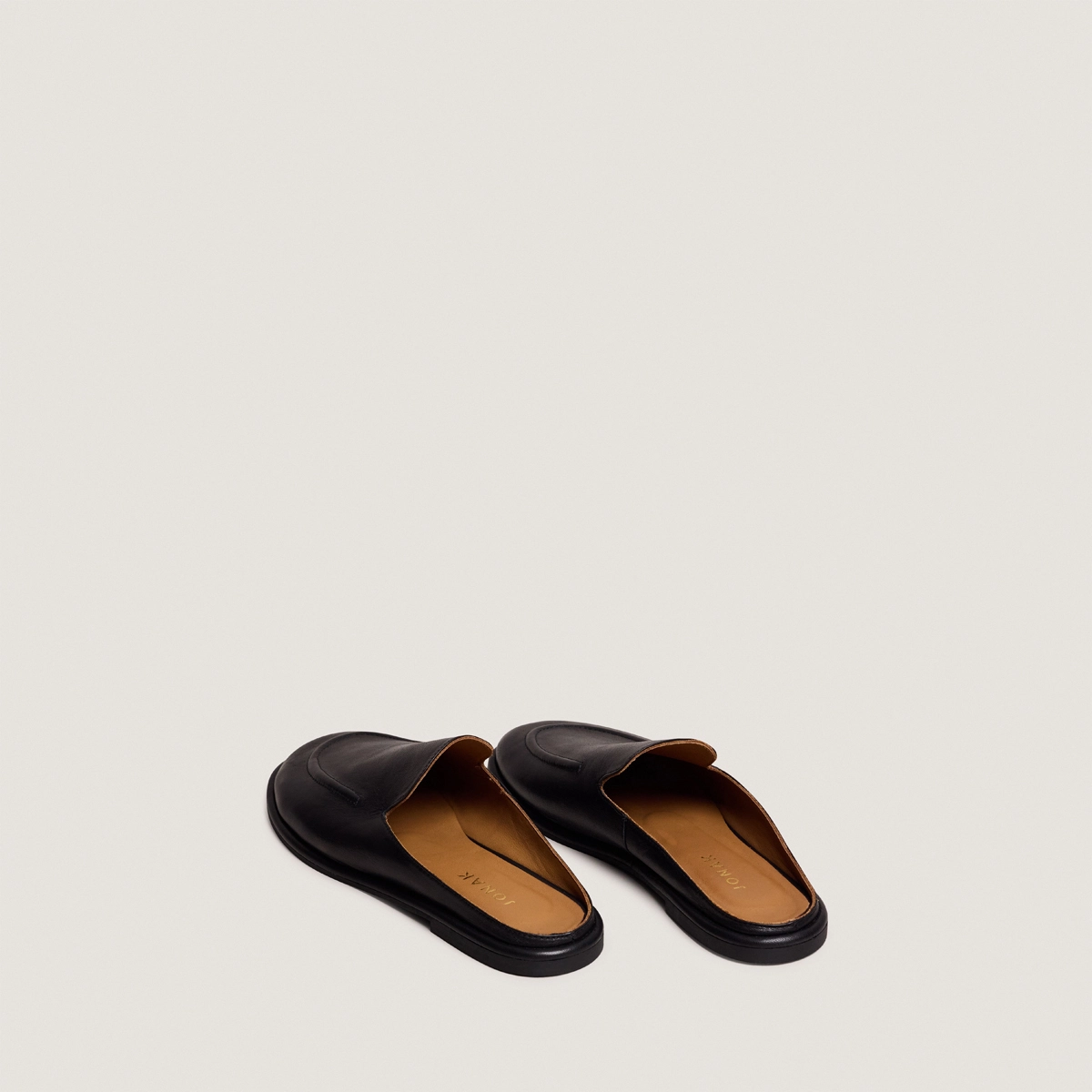 Mocassins à bouts arrières ouverts en cuir noir | JULY | Jonak