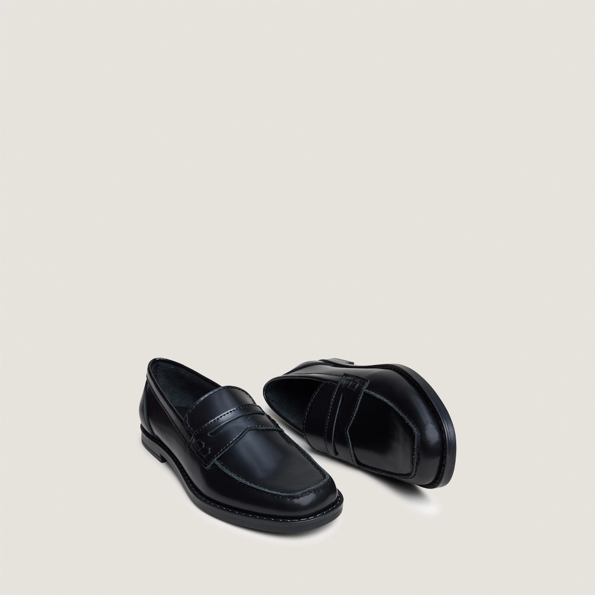 Mocassins à bouts carrés en cuir glacé noir | NAOMIE | Jonak