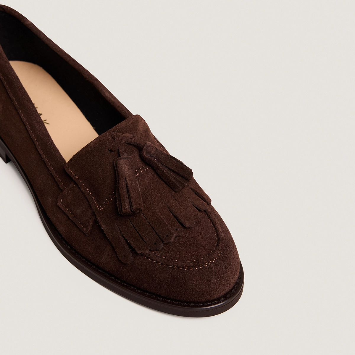 Mocassins à glands en croûte marron foncé | NELLE | Jonak