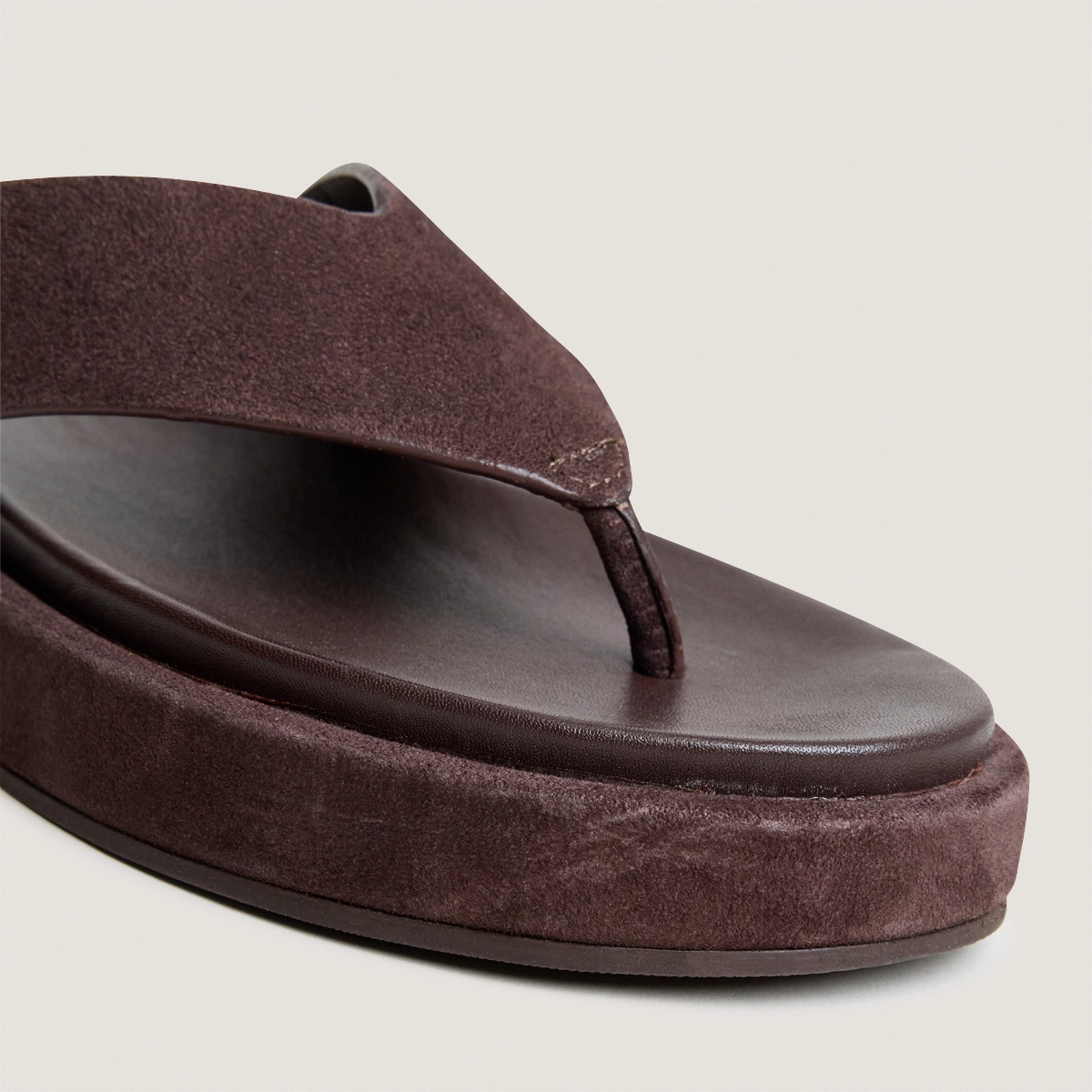 Tongs en velours marron foncé | WIWI | Jonak