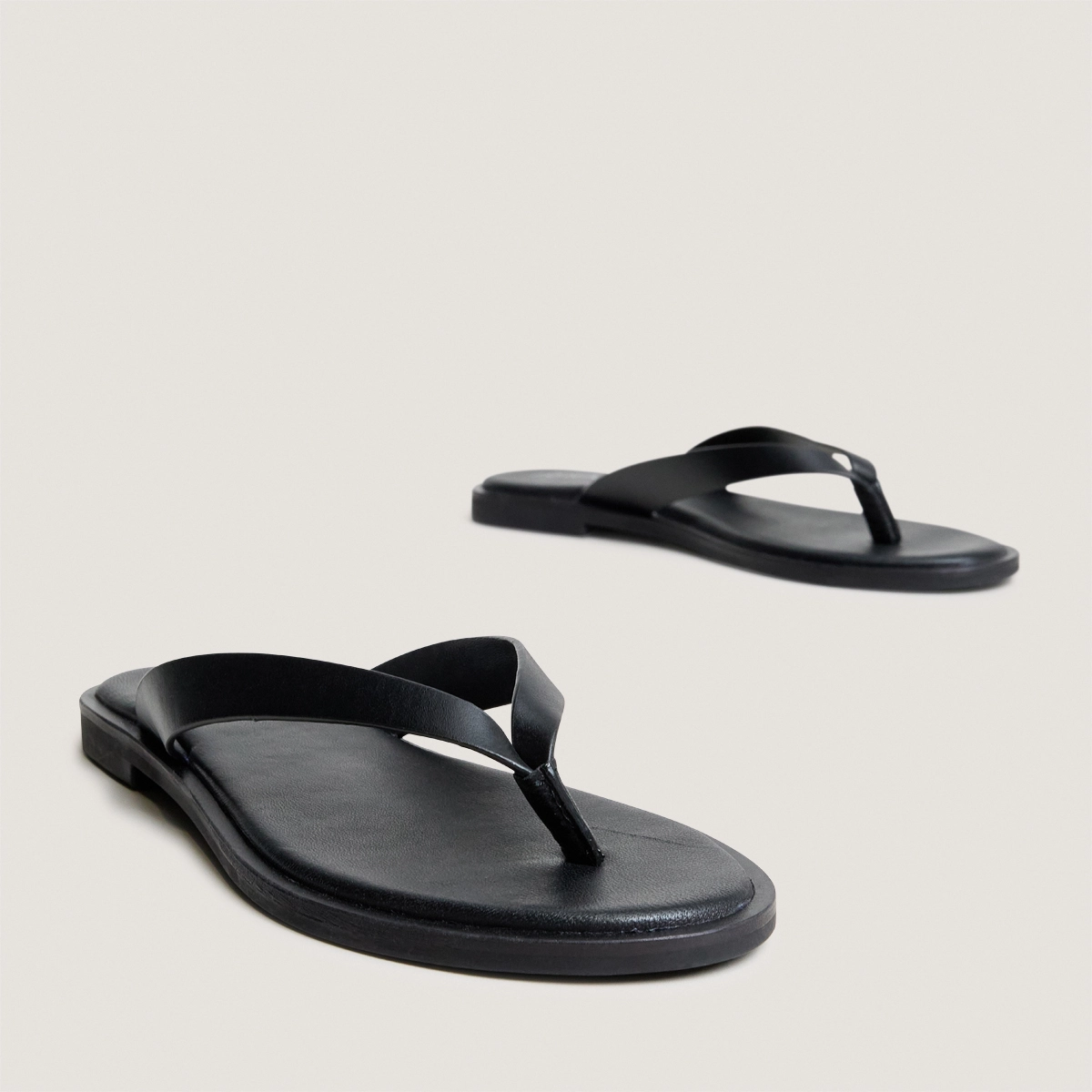 Tongs en cuir noir | WITTY | Jonak