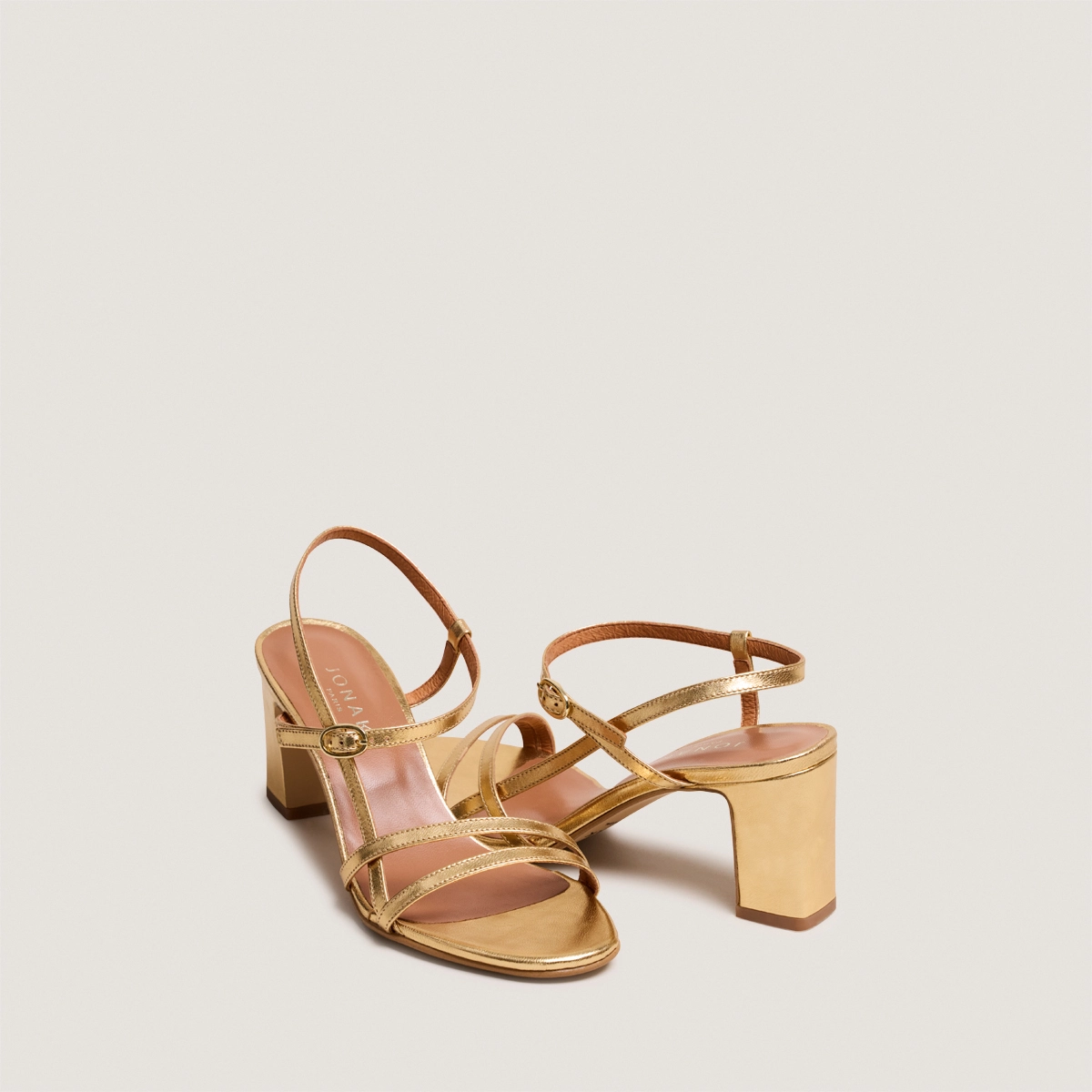 Sandales à talons et brides en cuir métallisé or | VICOMTE | Jonak