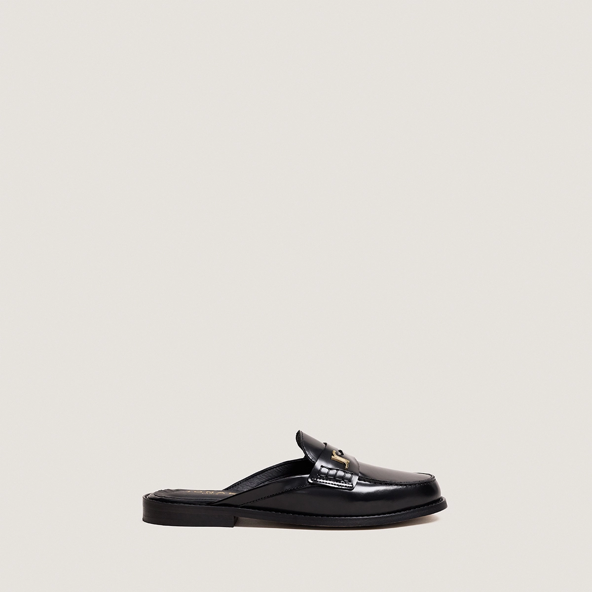 Mocassins à bouts arrières ouverts et monogrammes en cuir glacé noir | AMAURY | Jonak