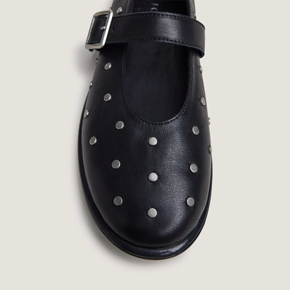 Ballerines &agrave; boucles et &agrave; rivets en cuir noir | JOLIE | Jonak
