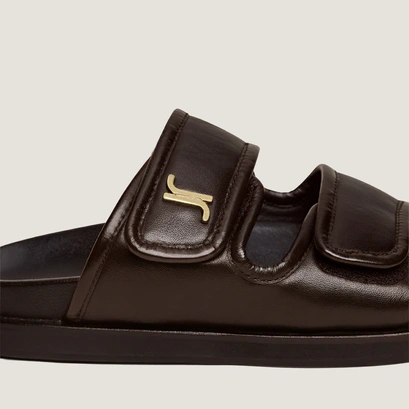 Mules &agrave; monogrammes en cuir marron fonc&eacute; | WIN | Jonak