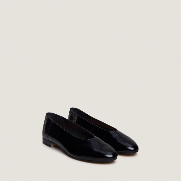 Ballerines à petits talons et bouts ronds en vernis plissé noir | NATALIA | Jonak