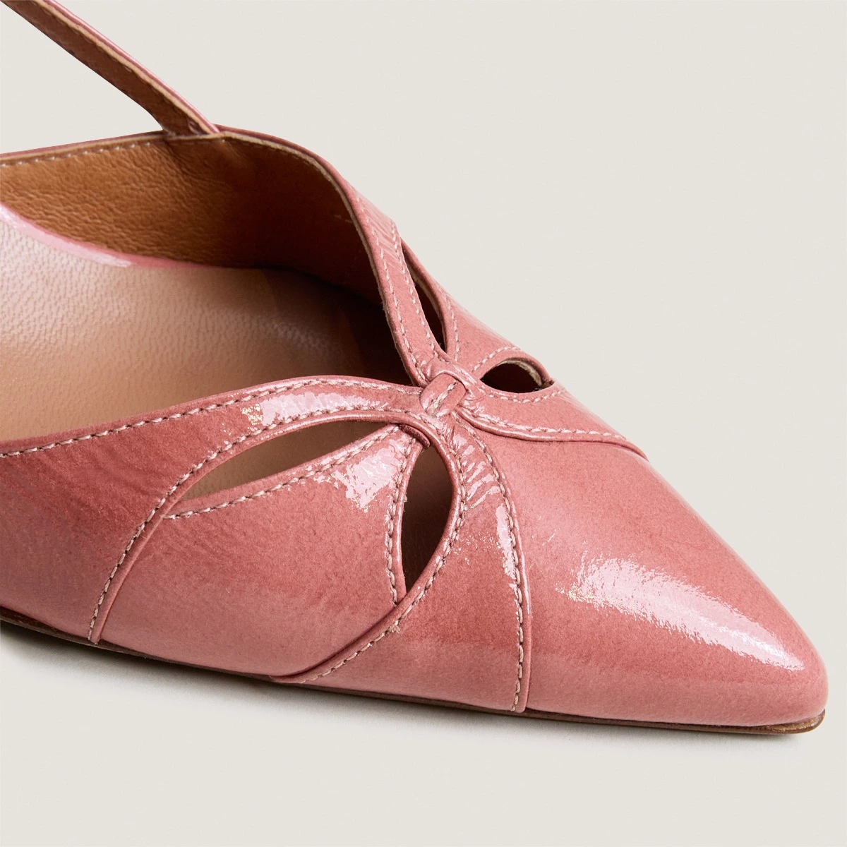 Escarpins slingbacks à bouts pointus en vernis plissé vieux rose | DAMOUR | Jonak