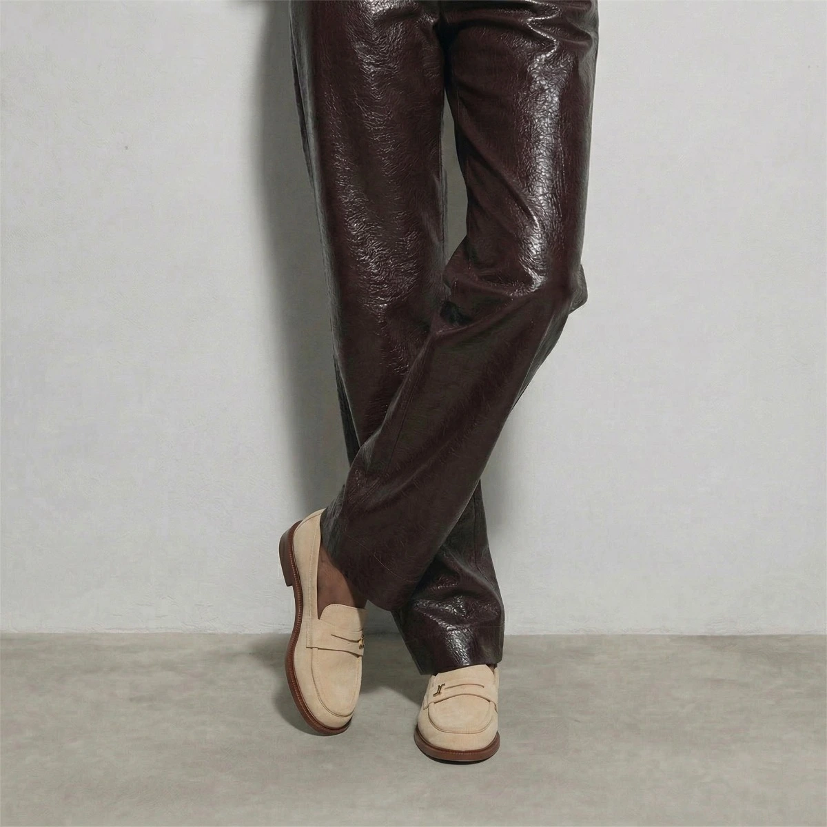 Mocassins à bouts ronds et monogrammes en croûte sable | DUEDI | Jonak