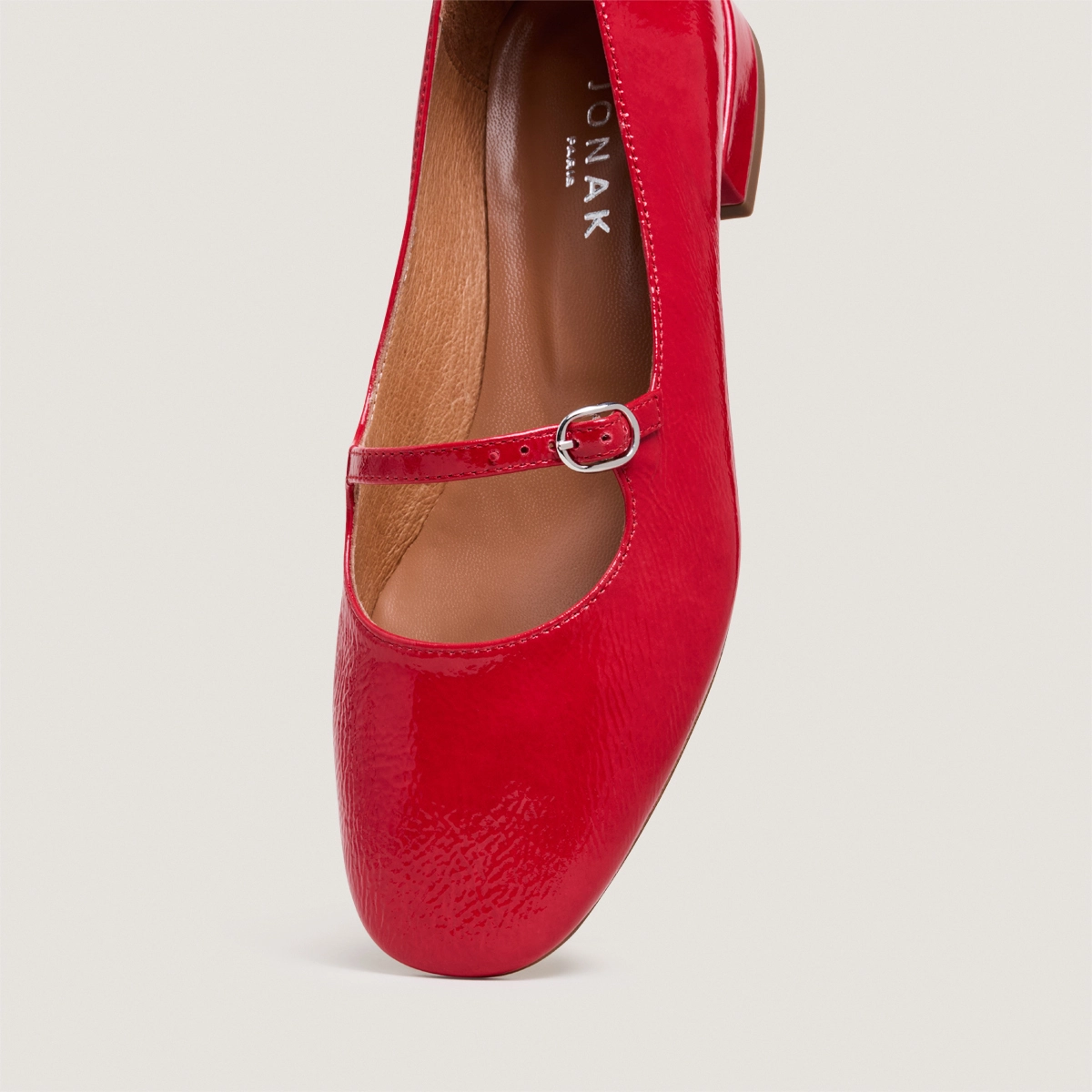 Ballerines à bouts carrés en vernis plissé rouge berry | DIV | Jonak