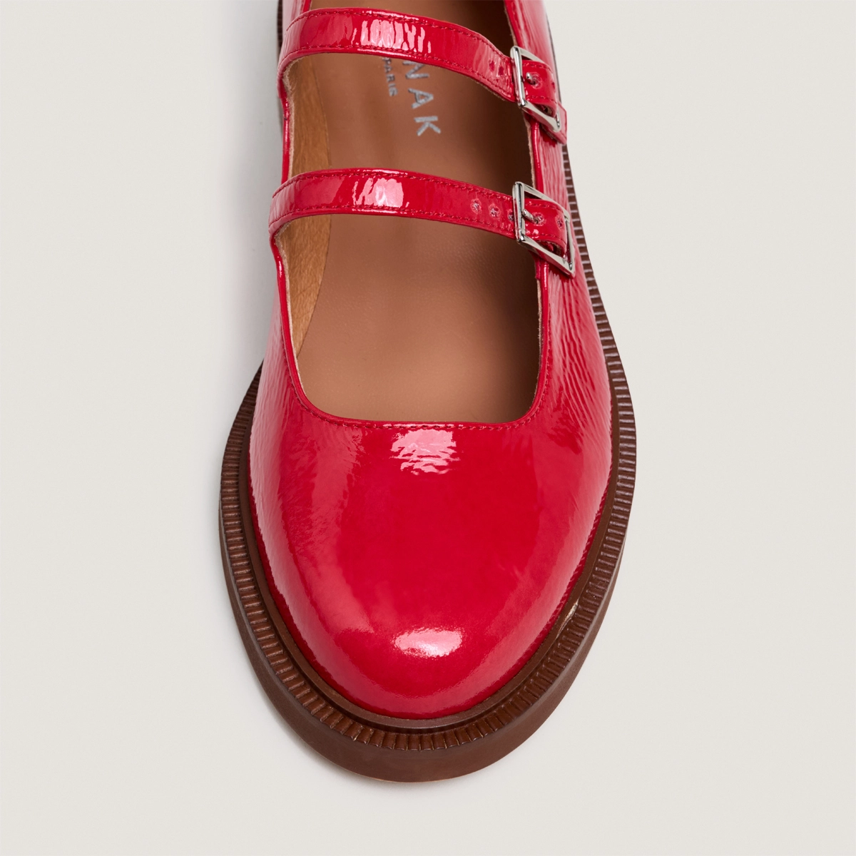 Ballerines &agrave; doubles brides en vernis pliss&eacute; rouge berry | DREAMY | Jonak