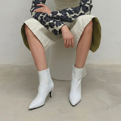 Bottines à talons fins blanc