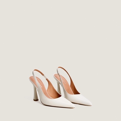 Escarpins slingbacks &agrave; bouts pointus en vernis &eacute;cru | DRESSY | Jonak