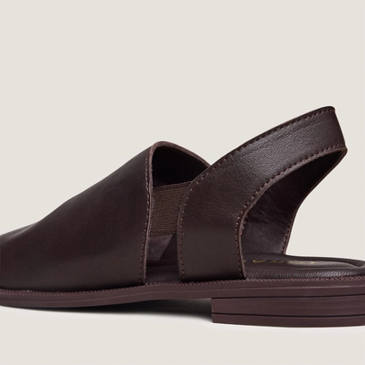 Sandales &agrave; &eacute;lastiques en cuir marron fonc&eacute; | JESS | Jonak