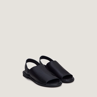 Sandales &agrave; &eacute;lastiques en cuir noir | JESS | Jonak