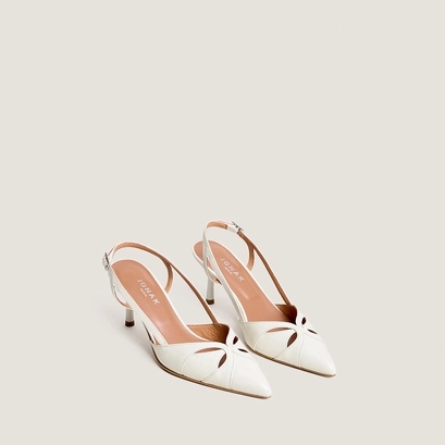 Escarpins slingbacks &agrave; bouts pointus en cuir brillant &eacute;cru | DAMOUR | Jonak