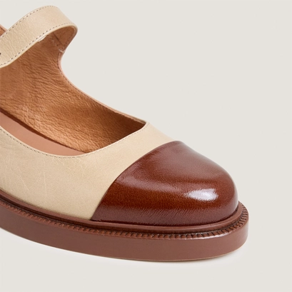 Ballerines &agrave; bouts arri&egrave;res ouverts en cuir brillant marron amande et cuir vieilli greige | DANKE | Jonak