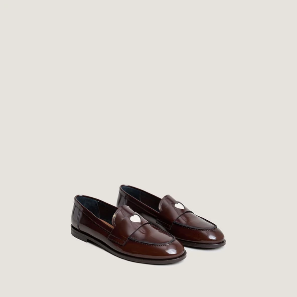 Mocassins à bouts ronds et cœurs en cuir glacé marron | DONJUAN | Jonak