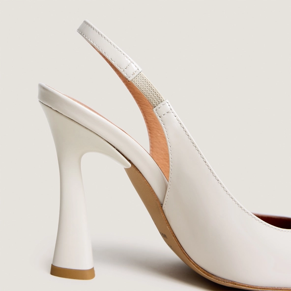 Escarpins slingbacks à bouts pointus en vernis écru | DRESSY | Jonak