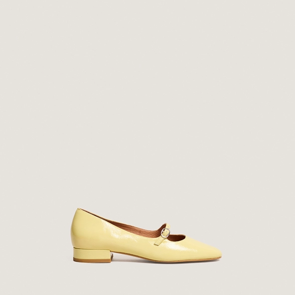 Ballerines &agrave; bouts carr&eacute;s en vernis pliss&eacute; jaune p&acirc;le | DIV | Jonak