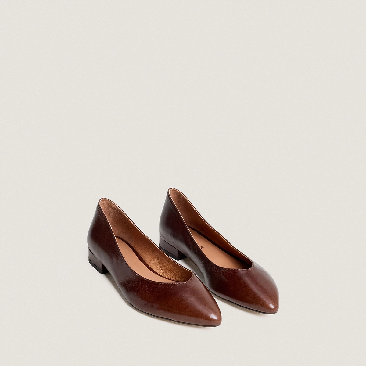 Ballerines à bouts pointus en cuir vieilli brun | VENDY | Jonak