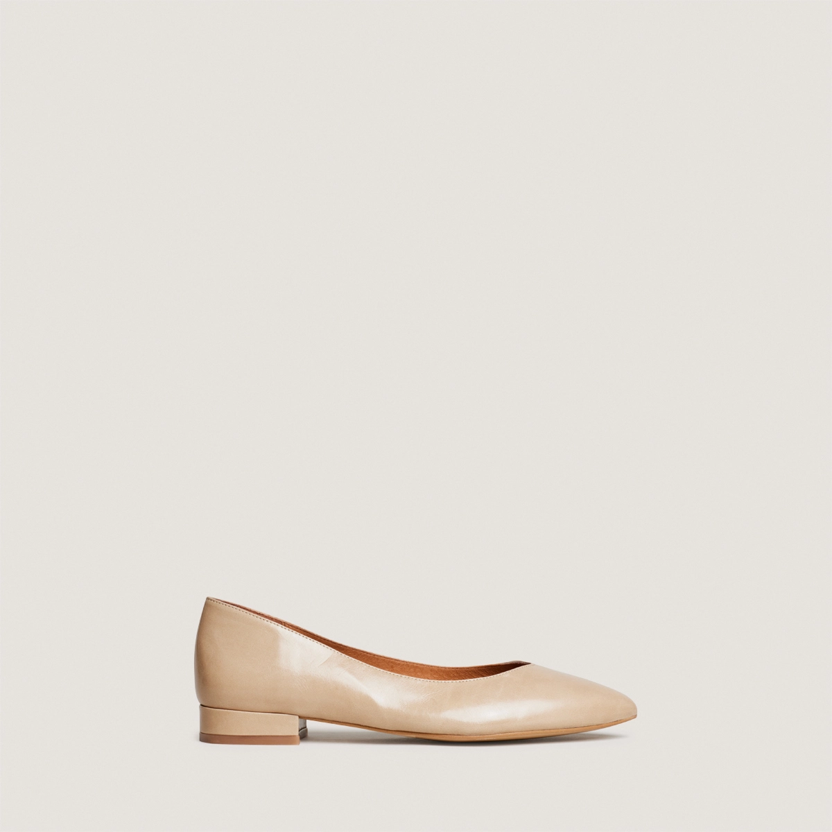 Ballerines à bouts pointus en cuir vieilli greige | VENDY | Jonak