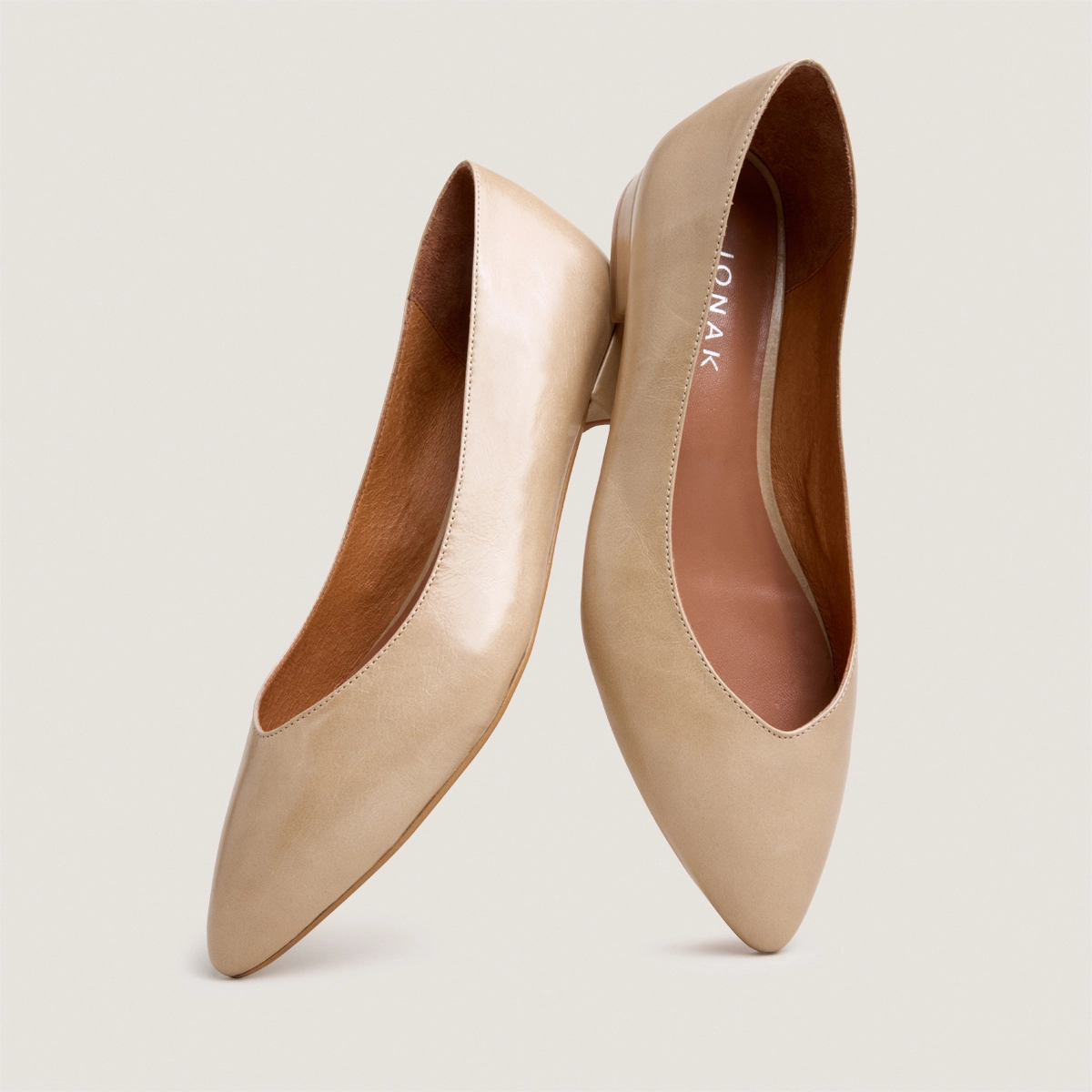 Ballerines à bouts pointus en cuir vieilli greige | VENDY | Jonak