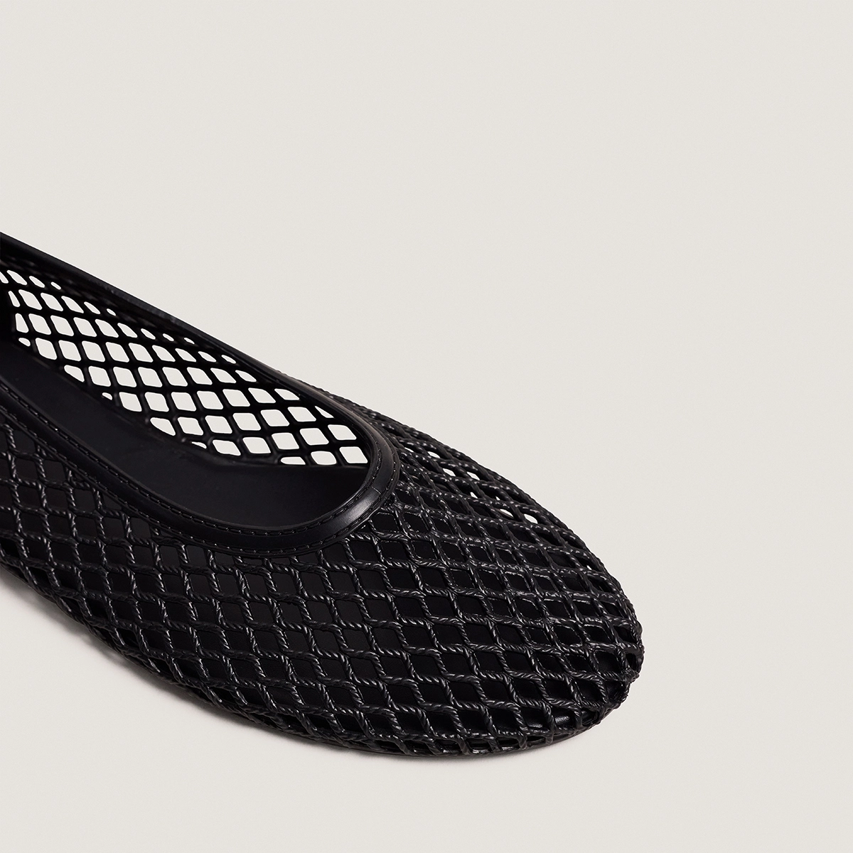 Ballerines ajourées en jelly noir | UGO | Jonak