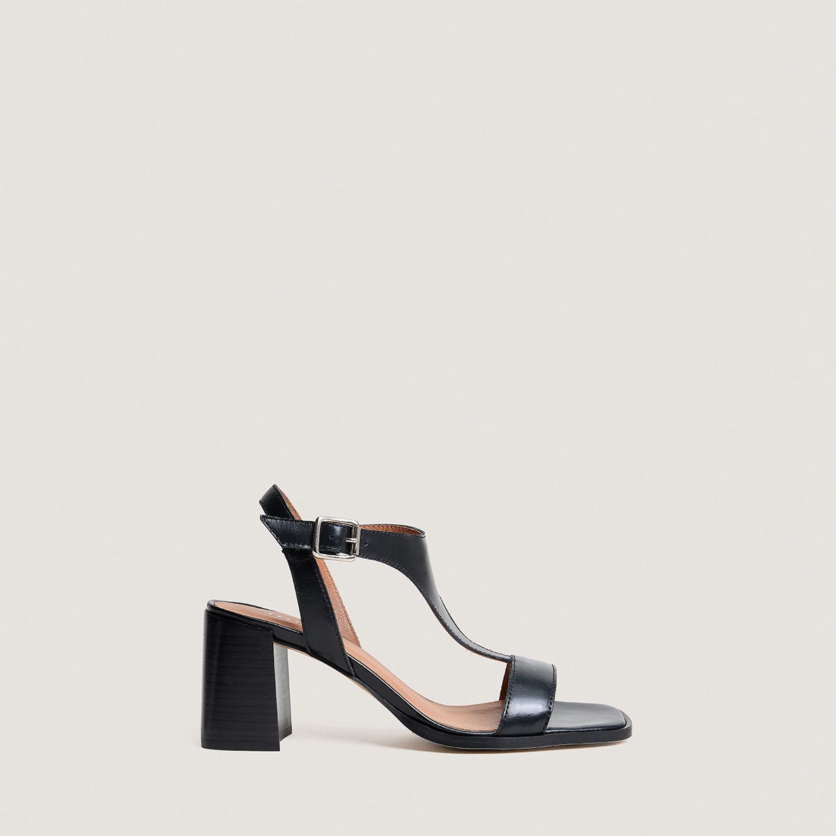 Sandales &agrave; hauts talons lamell&eacute;s en cuir noir | VODKA | Jonak