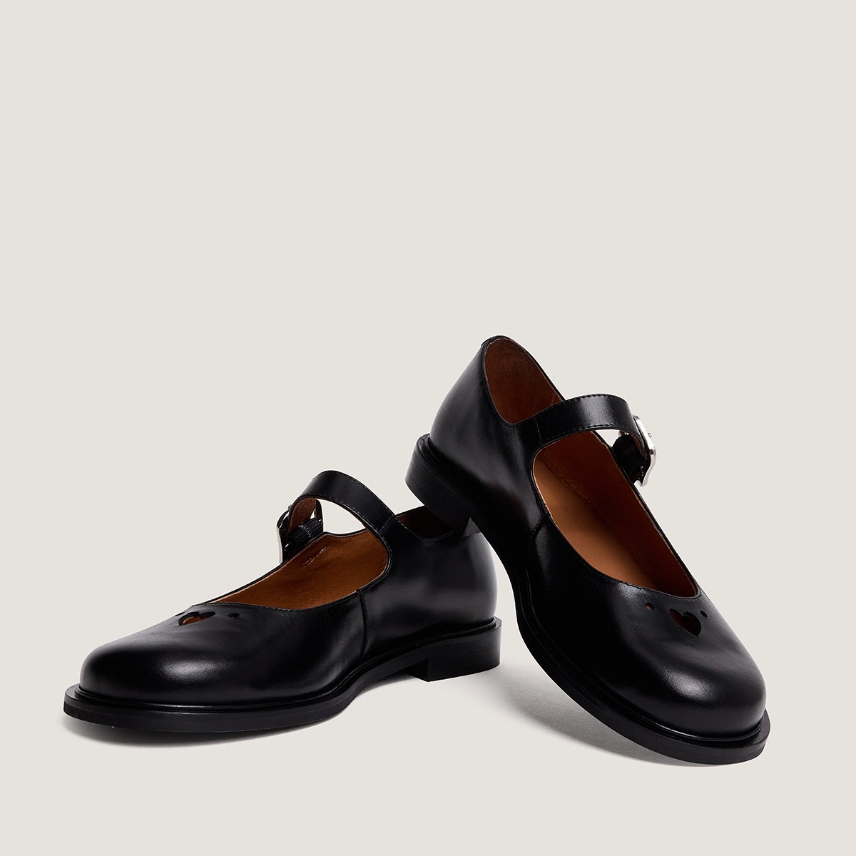 Ballerines à brides en cuir noir | DOUCELINE | Jonak