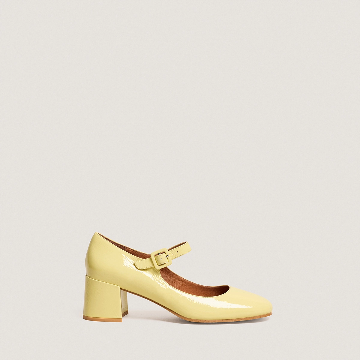 Babies à talons en vernis plissé jaune pâle | DITTUS | Jonak