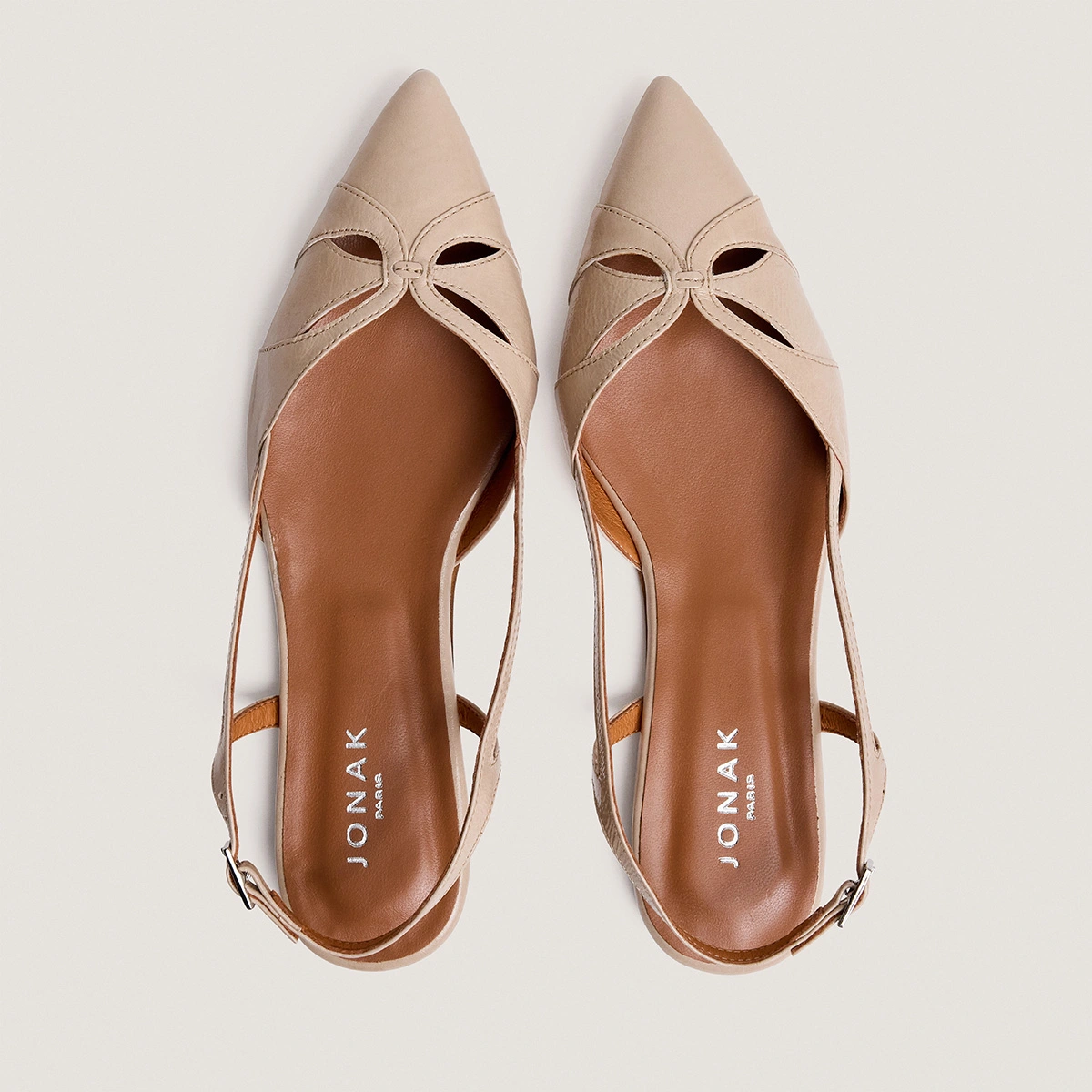 Ballerines slingbacks à bouts pointus en vernis plissé sable | DAMOURA | Jonak