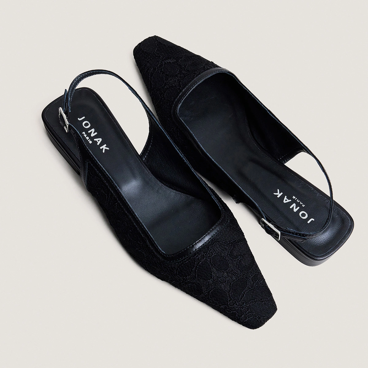 Ballerines slingbacks à bouts pointus en dentelle noire et cuir noir | DAXO | Jonak