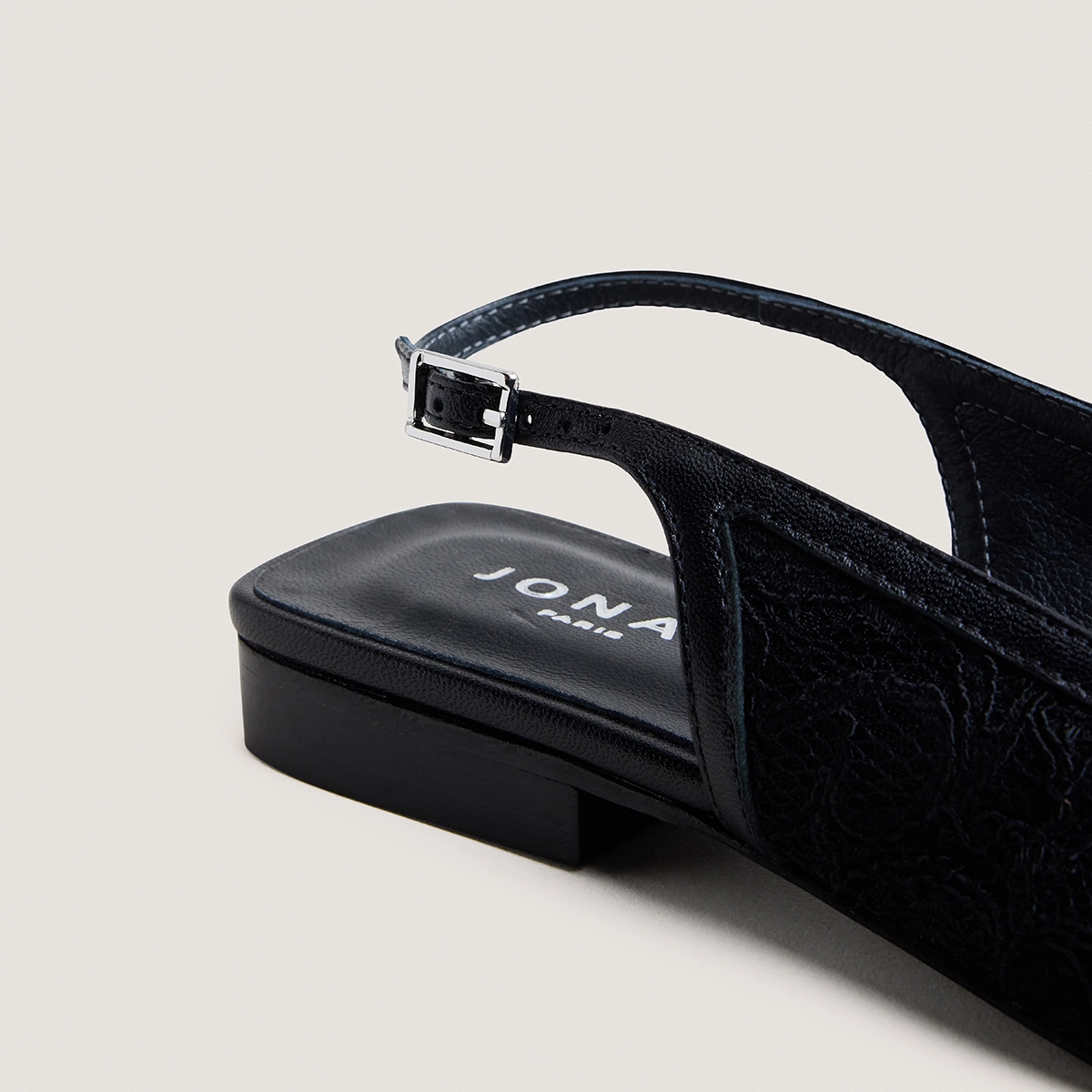 Ballerines slingbacks à bouts pointus en dentelle noire et cuir noir | DAXO | Jonak