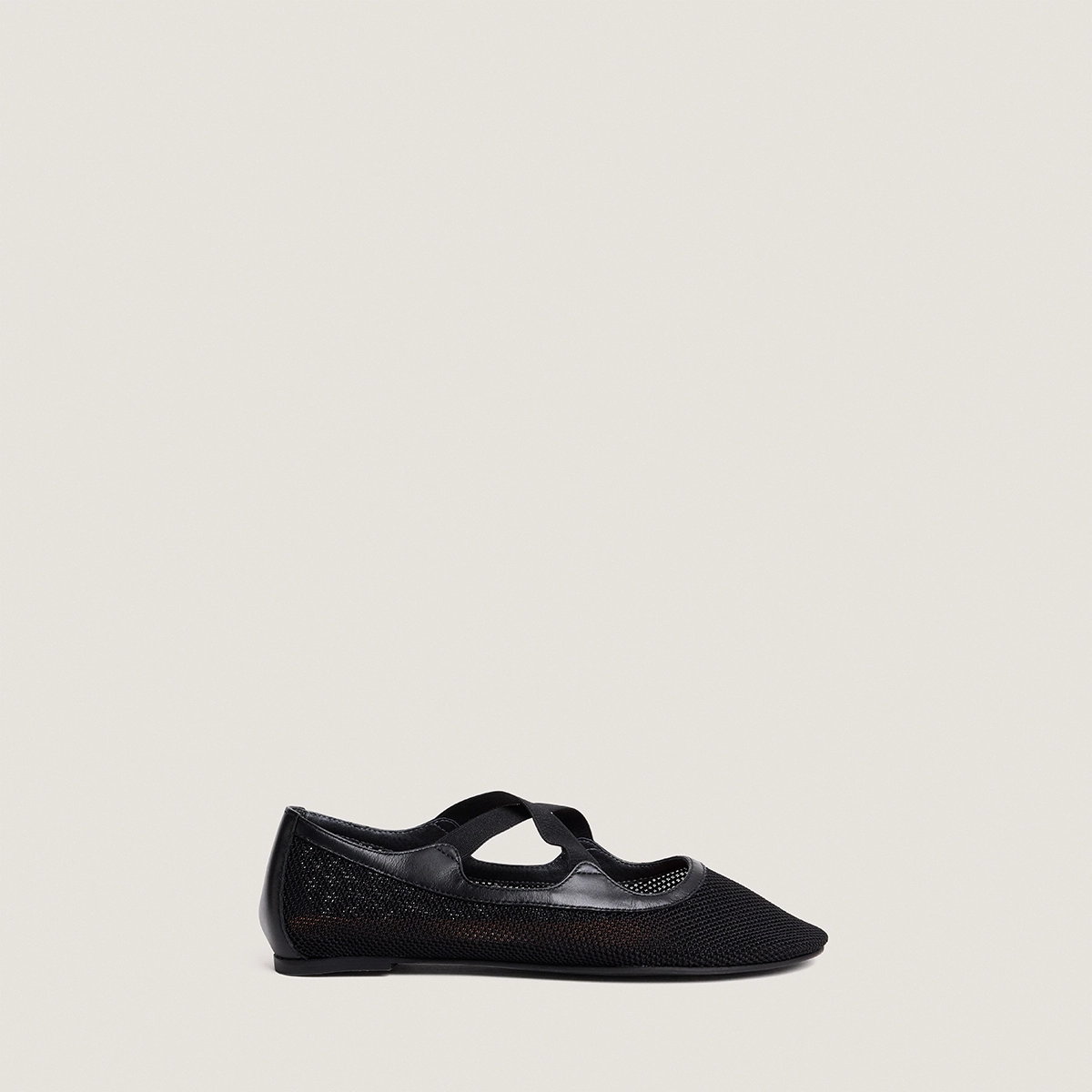 Ballerines à élastiques en mesh noir et cuir noir | DESSIN | Jonak