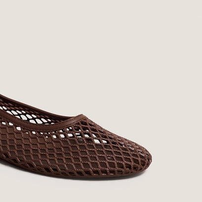 Ballerines ajour&eacute;es en jelly marron | UGO