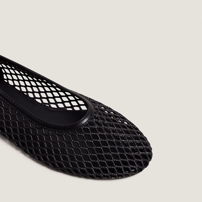 Ballerines ajour&eacute;es en jelly noir | UGO