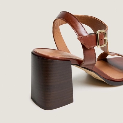 Sandales &agrave; hauts talons lamell&eacute;s en cuir marron | VODKA | Jonak