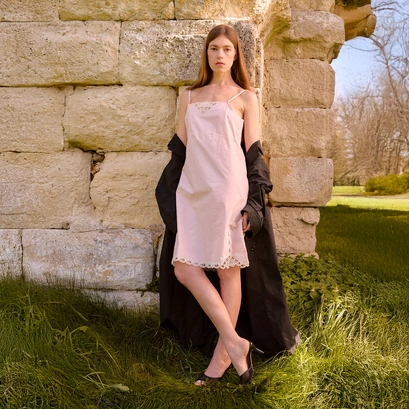 Mules &agrave; talons en cuir brillant noir et r&eacute;sille noire | VAV | Jonak