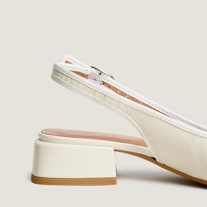 Ballerines slingbacks en vernis pliss&eacute; &eacute;cru | DYBILO | Jonak